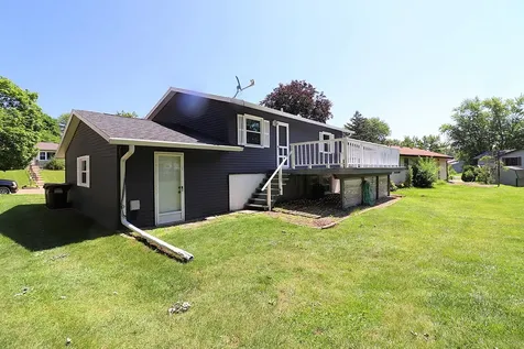 1719 Revere Freeport IL 61032