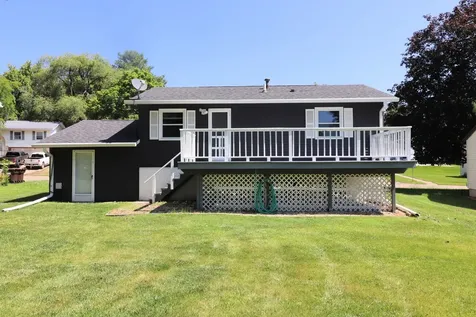 1719 Revere Freeport IL 61032