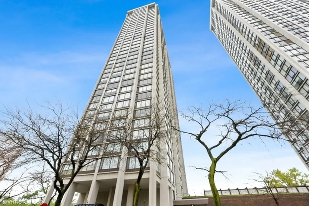 5455 North Sheridan Road Chicago IL 60640