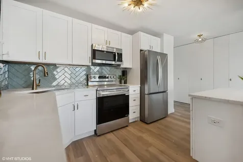 5455 North Sheridan Road Chicago IL 60640