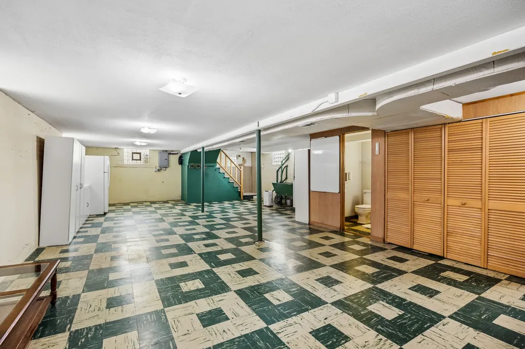 6000 South Narragansett Avenue Chicago IL 60638