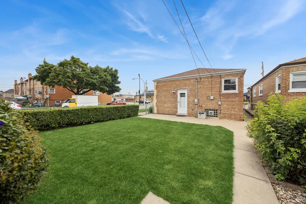 6000 South Narragansett Avenue Chicago IL 60638