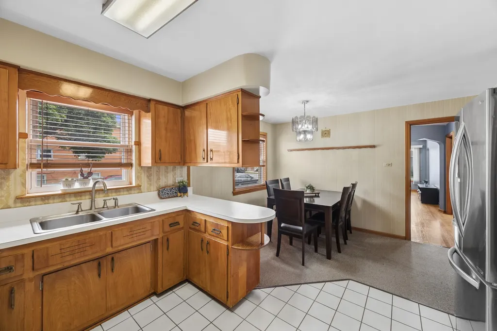 6000 South Narragansett Avenue Chicago IL 60638
