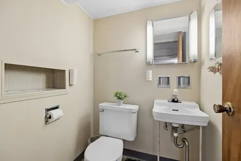 6000 South Narragansett Avenue Chicago IL 60638