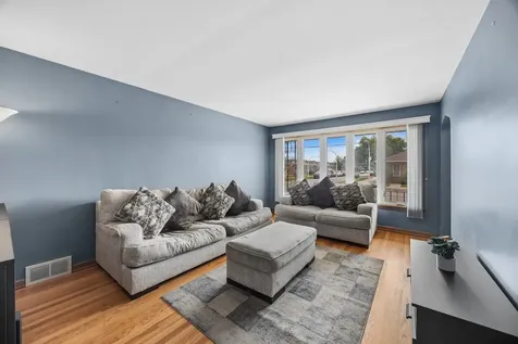 6000 South Narragansett Avenue Chicago IL 60638