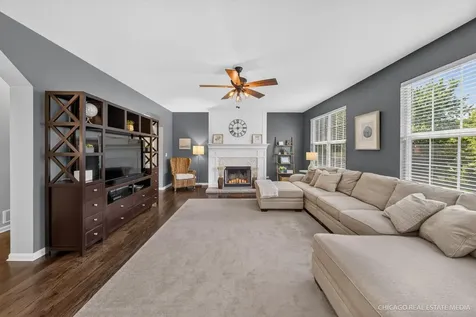 348 Kingsport Court Crystal Lake IL 60012
