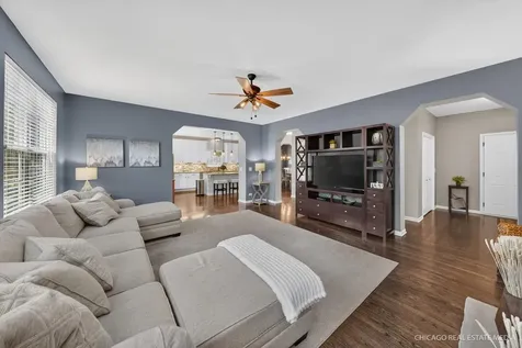 348 Kingsport Court Crystal Lake IL 60012