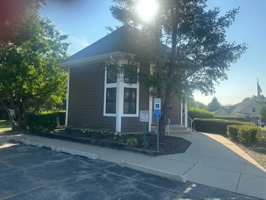 353 Lambert Drive Schaumburg IL 60193
