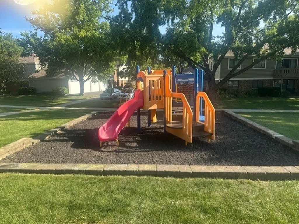 353 Lambert Drive Schaumburg IL 60193