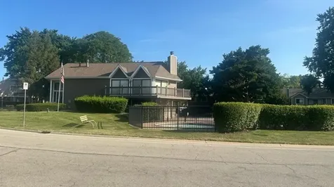 353 Lambert Drive Schaumburg IL 60193