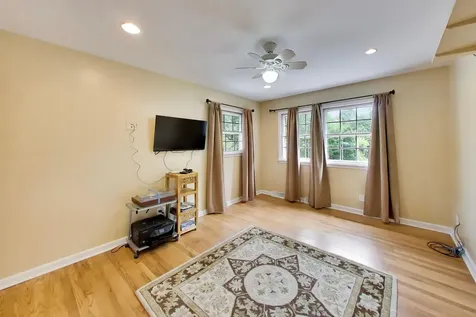 104 North Northampton Drive Geneva IL 60134