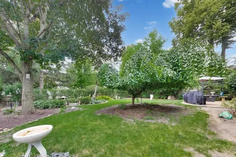 104 North Northampton Drive Geneva IL 60134