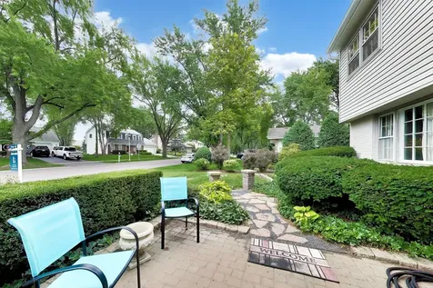 104 North Northampton Drive Geneva IL 60134