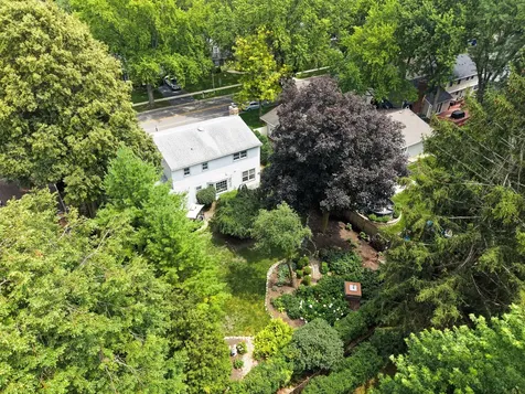 104 North Northampton Drive Geneva IL 60134