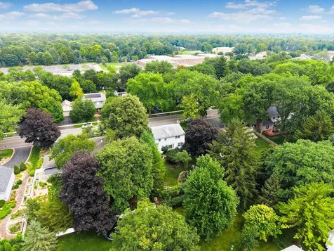 104 North Northampton Drive Geneva IL 60134