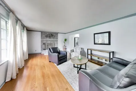 104 North Northampton Drive Geneva IL 60134