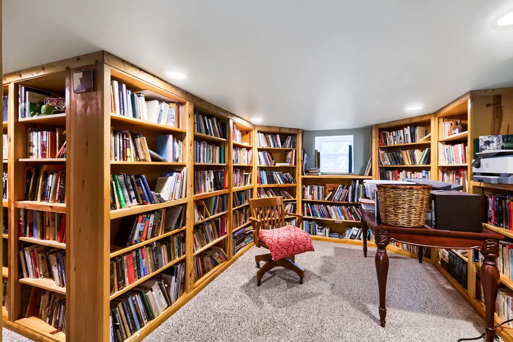 163 South Craig Place Lombard IL 60148