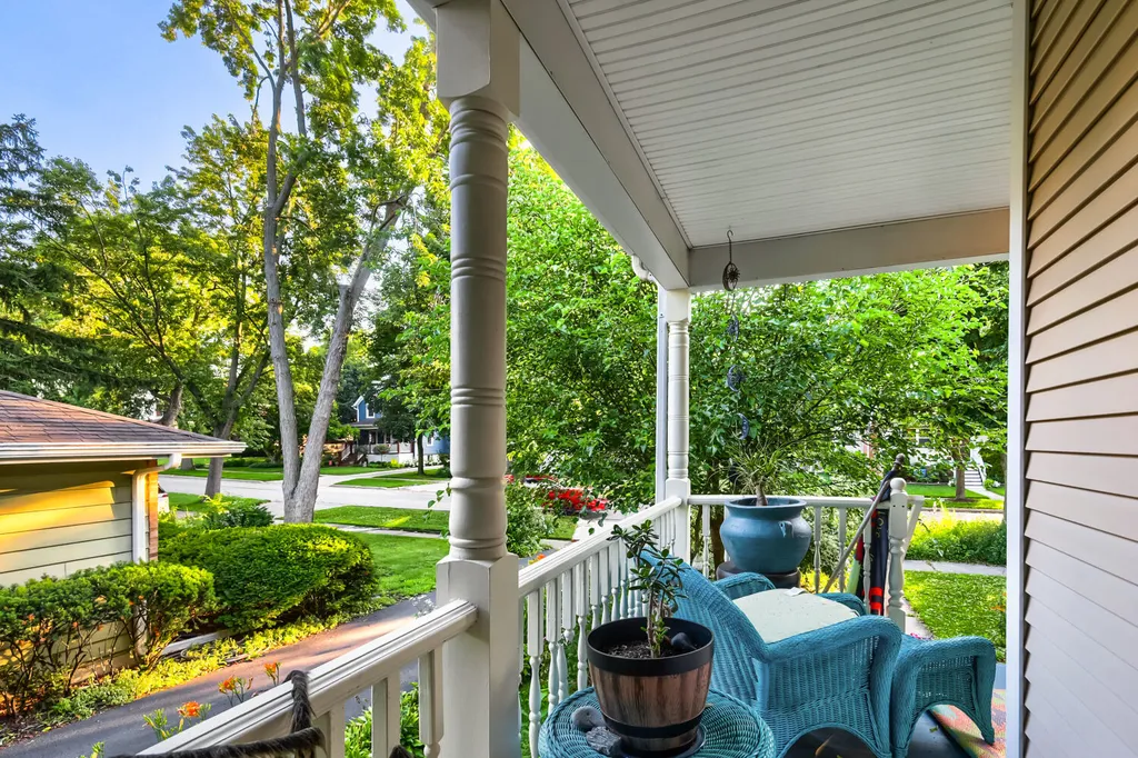 163 South Craig Place Lombard IL 60148