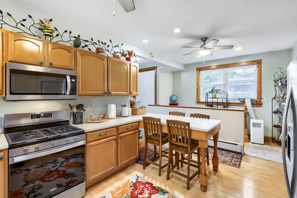 163 South Craig Place Lombard IL 60148