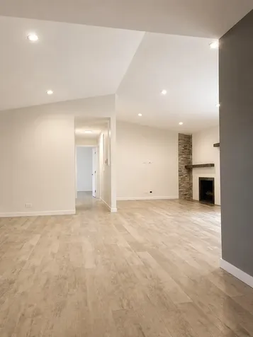 183 Grove Avenue Des Plaines IL 60016