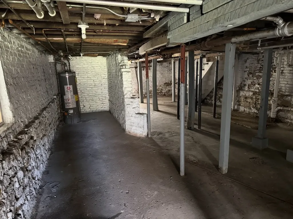 6619 South Ellis Avenue Chicago IL 60637