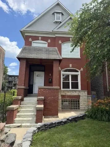 6619 South Ellis Avenue Chicago IL 60637