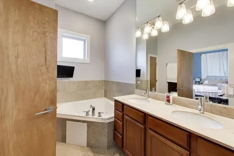 2342 West North Avenue Chicago IL 60647