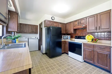 264 Tanglewood Drive Elk Grove Village IL 60007