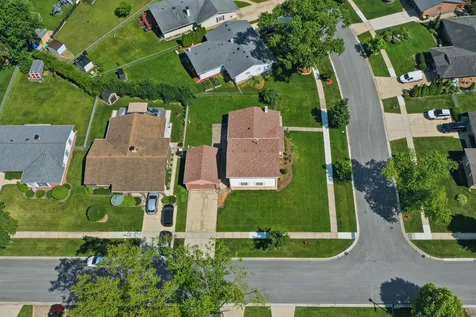 264 Tanglewood Drive Elk Grove Village IL 60007