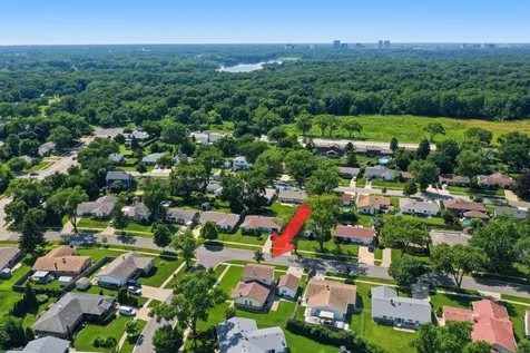264 Tanglewood Drive Elk Grove Village IL 60007
