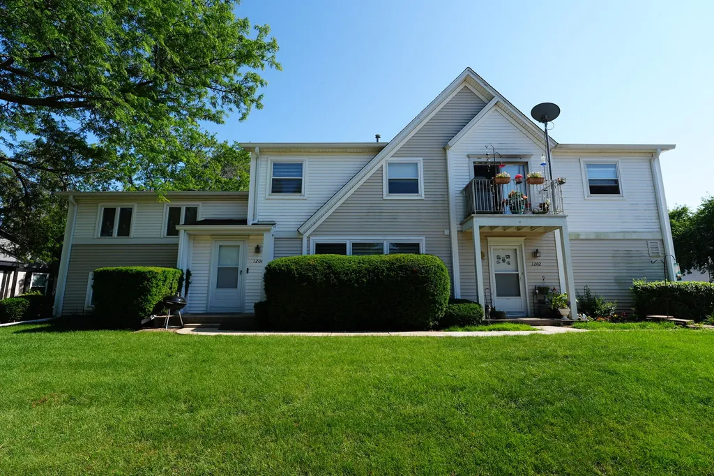 1204 Inverrary Lane Deerfield IL 60015