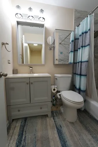 1204 Inverrary Lane Deerfield IL 60015