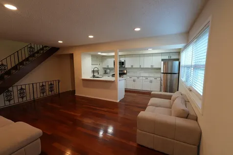 1204 Inverrary Lane Deerfield IL 60015