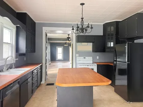 1415 North Park Avenue Herrin IL 62948