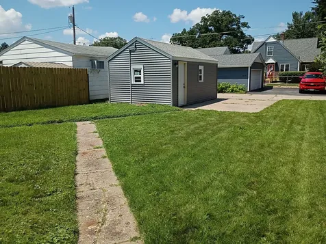 2933 11TH B Avenue Moline IL 51265