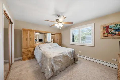 11132 South 84th Avenue Palos Hills IL 60465