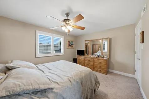 11132 South 84th Avenue Palos Hills IL 60465
