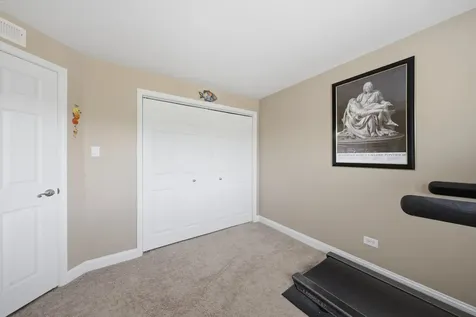 11132 South 84th Avenue Palos Hills IL 60465