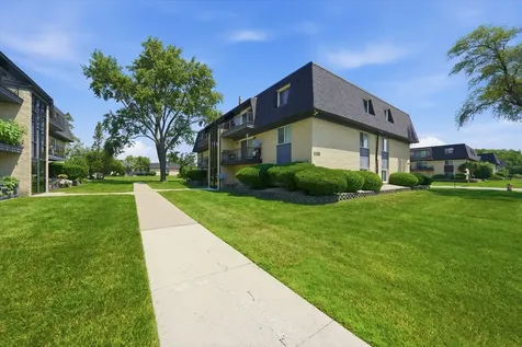 11132 South 84th Avenue Palos Hills IL 60465