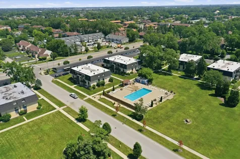 11132 South 84th Avenue Palos Hills IL 60465