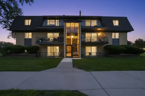 11132 South 84th Avenue Palos Hills IL 60465