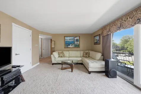 11132 South 84th Avenue Palos Hills IL 60465
