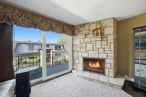 11132 South 84th Avenue Palos Hills IL 60465