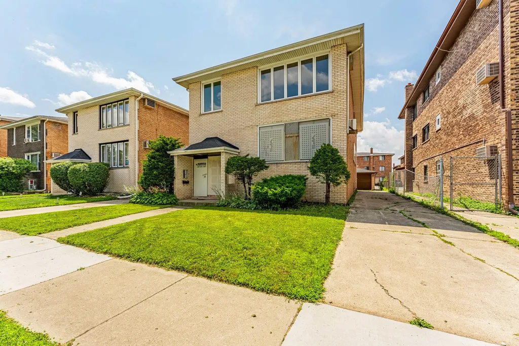 1633 Downs Drive Calumet City IL 60409