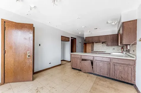 1633 Downs Drive Calumet City IL 60409
