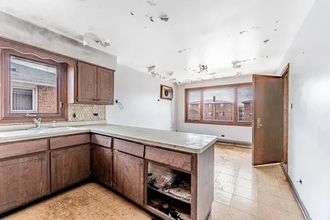 1633 Downs Drive Calumet City IL 60409