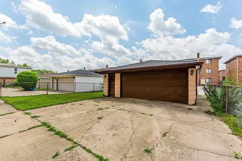 1633 Downs Drive Calumet City IL 60409