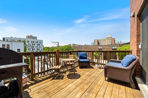 825 West Eastwood Avenue Chicago IL 60640