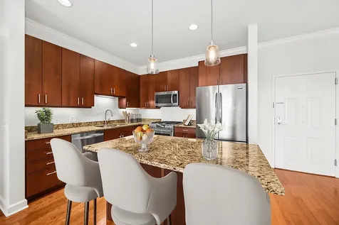 2326 West Giddings Street Chicago IL 60625