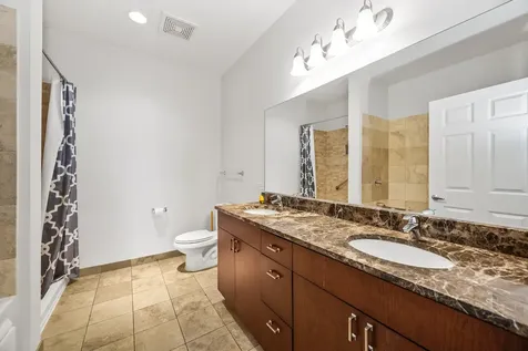 2326 West Giddings Street Chicago IL 60625